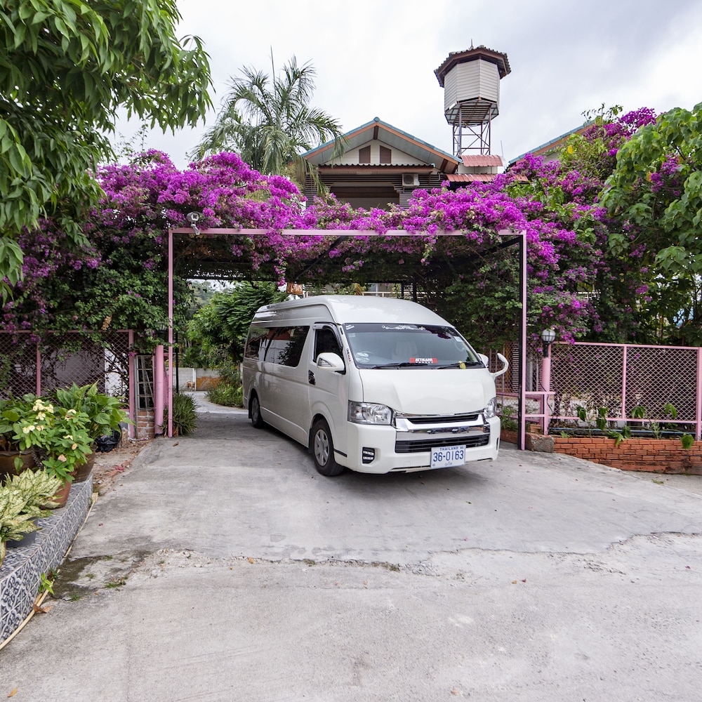 Club Coconut Resort 39/47