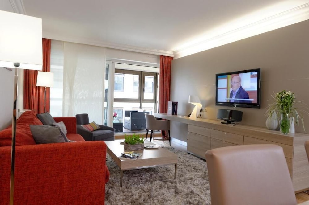 Residence Alma Marceau 34/56