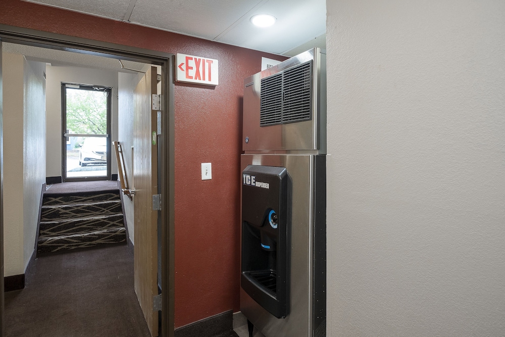 Red Roof Inn Bristol 25/27