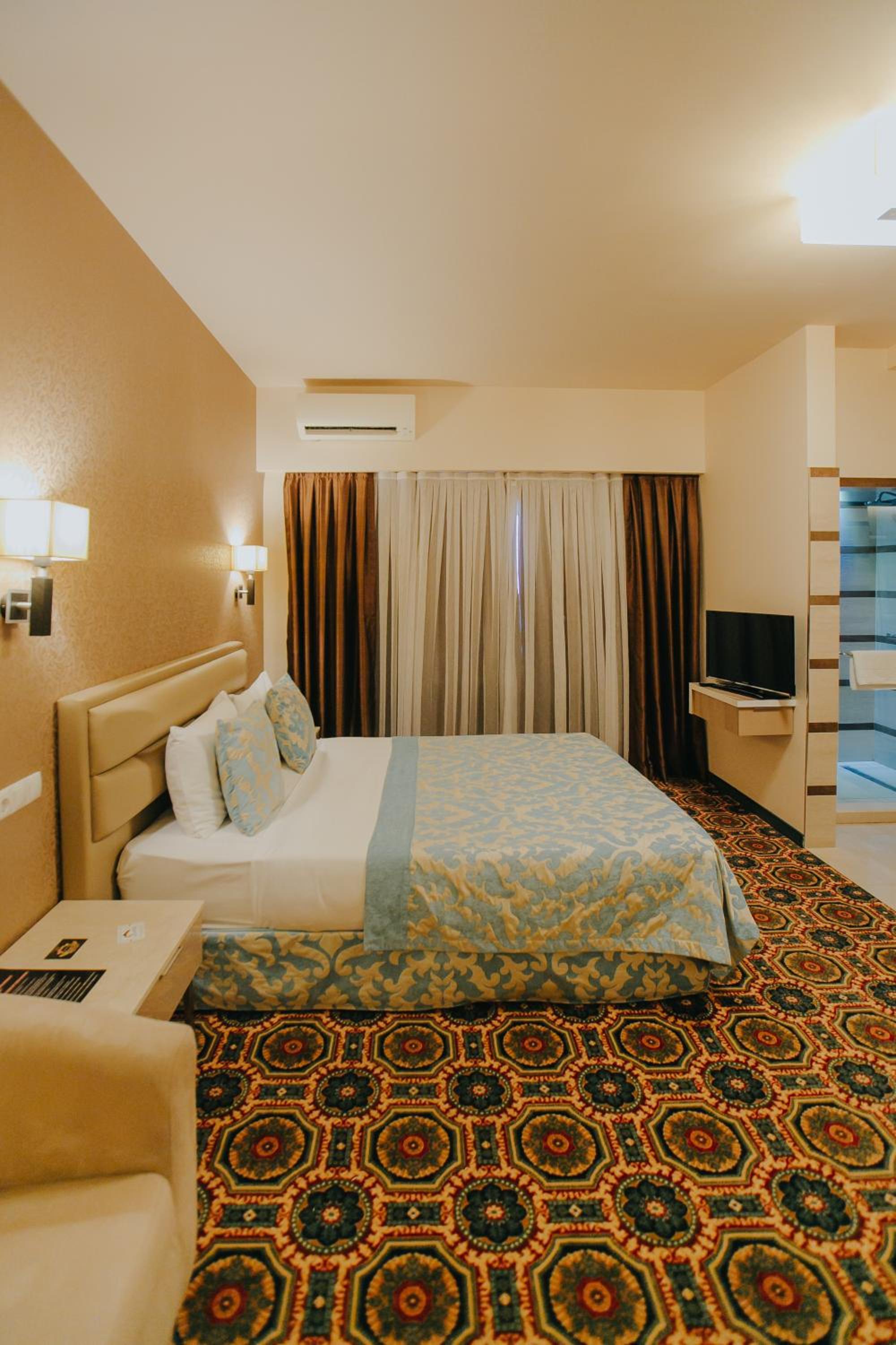 HOTEL ROMANITA 17/56