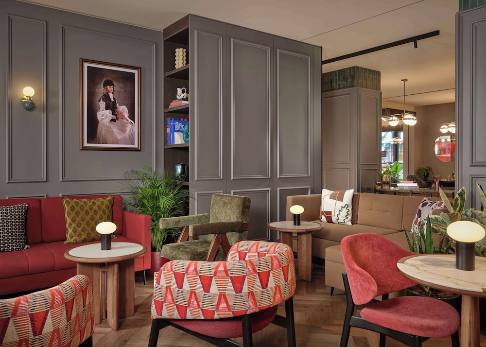 Radisson RED Berlin Kudamm 40/66