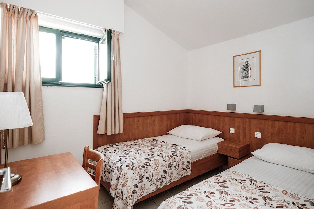 ZATON HOLIDAY RESORT photo2