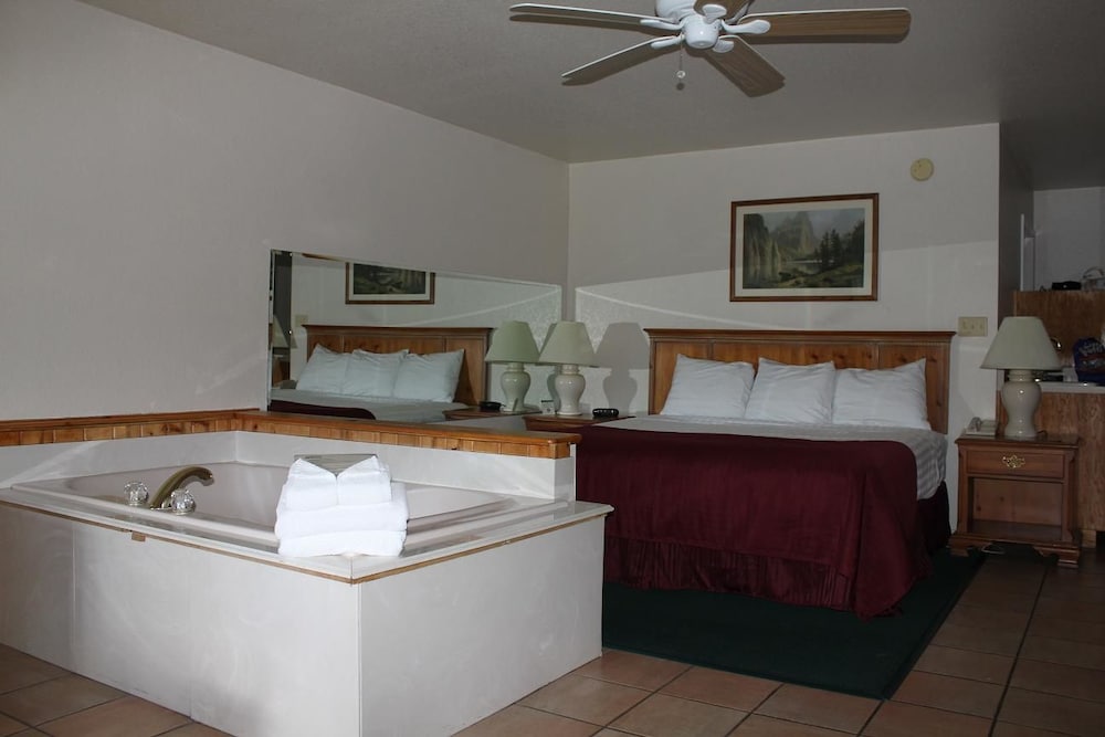 Majestic Mountain Inn 21/68