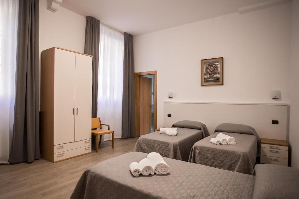 Hotel Amico 10/19