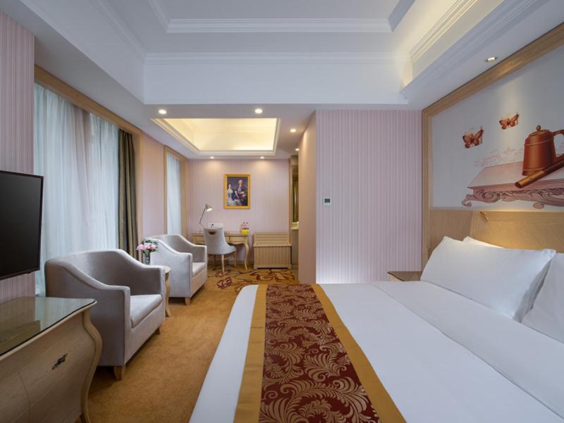 Vienna International Hotel (Dongguan Shilong Huixing Business Center) 7/17