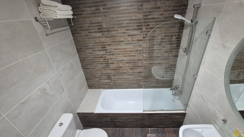 LE VENDOME HOTEL 47/47