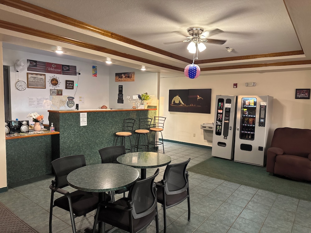 Highland Inn Peculiar 29/52