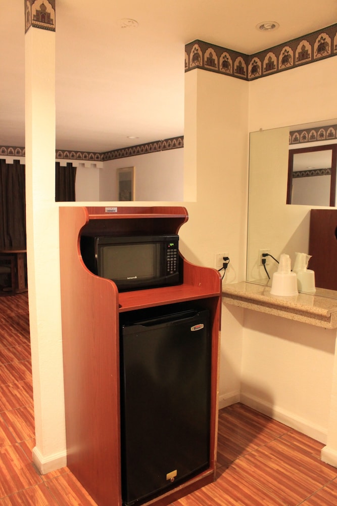 Americas Best Value Inn 2/18