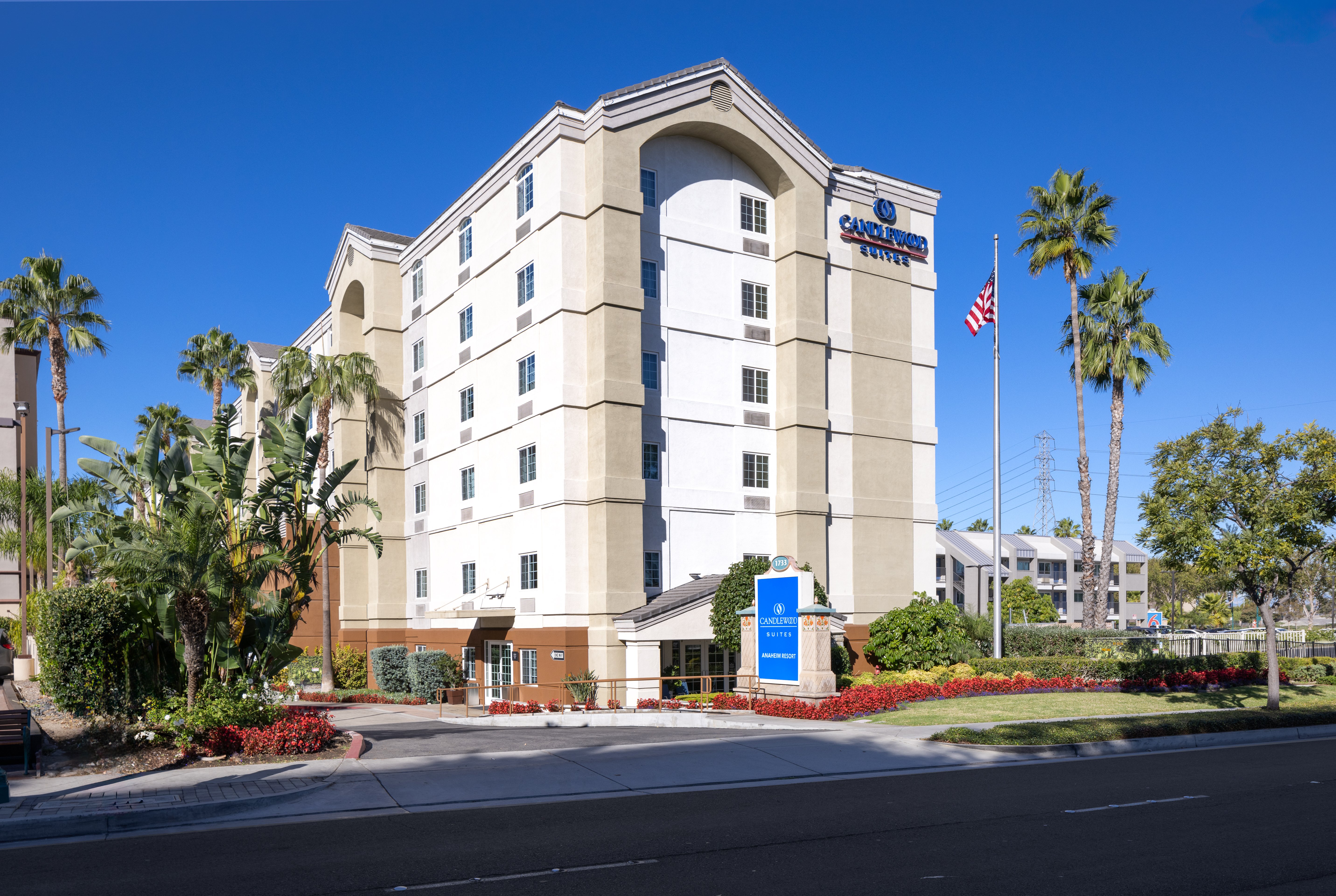 Candlewood Suites Anaheim - Resort Area 34/36
