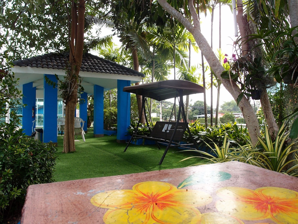 Blue Garden Resort Pattaya 66/70
