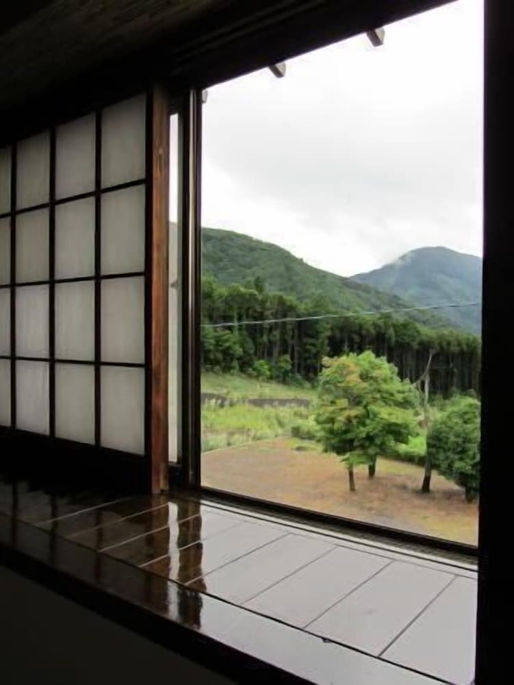 Yufuin Country Road Youth Hostel 30/56