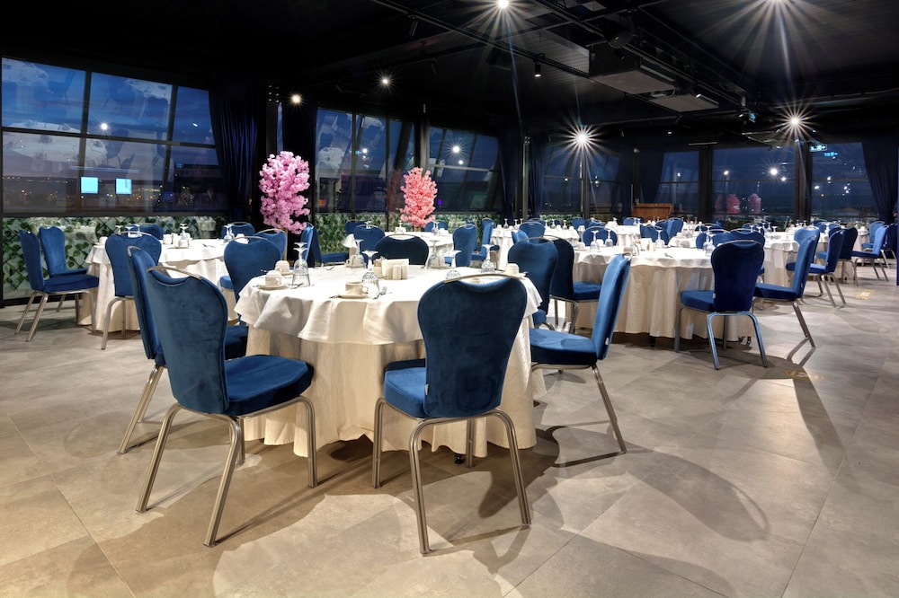 Grande Arte Hotel 47/58