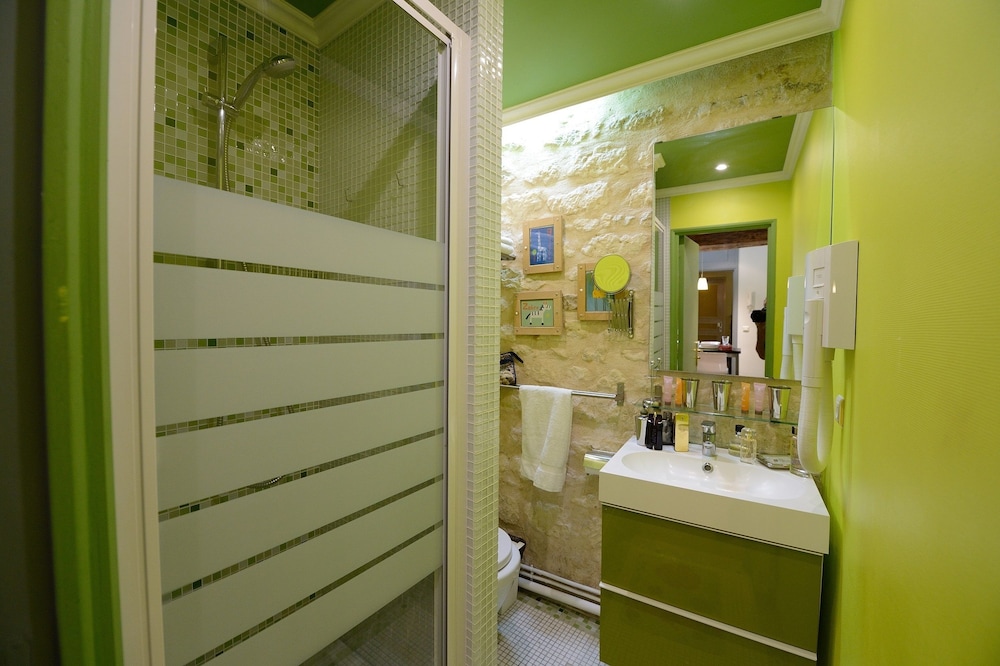 GREEN, VALLEY, STUDIO, SUITE