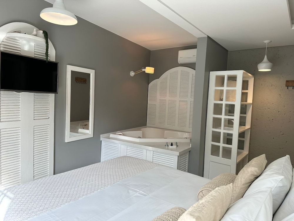 1 BEDROOM, DELUXE, DOUBLE BED