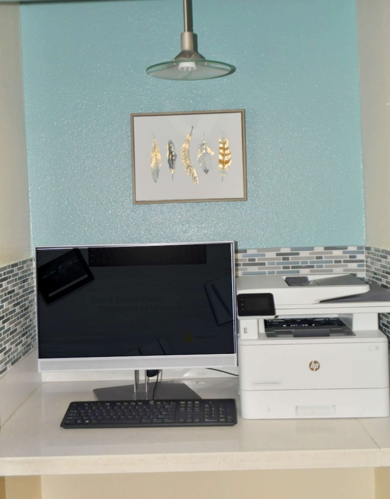 Sonesta Simply Suites Houston Nasa Clear Lake 44/47