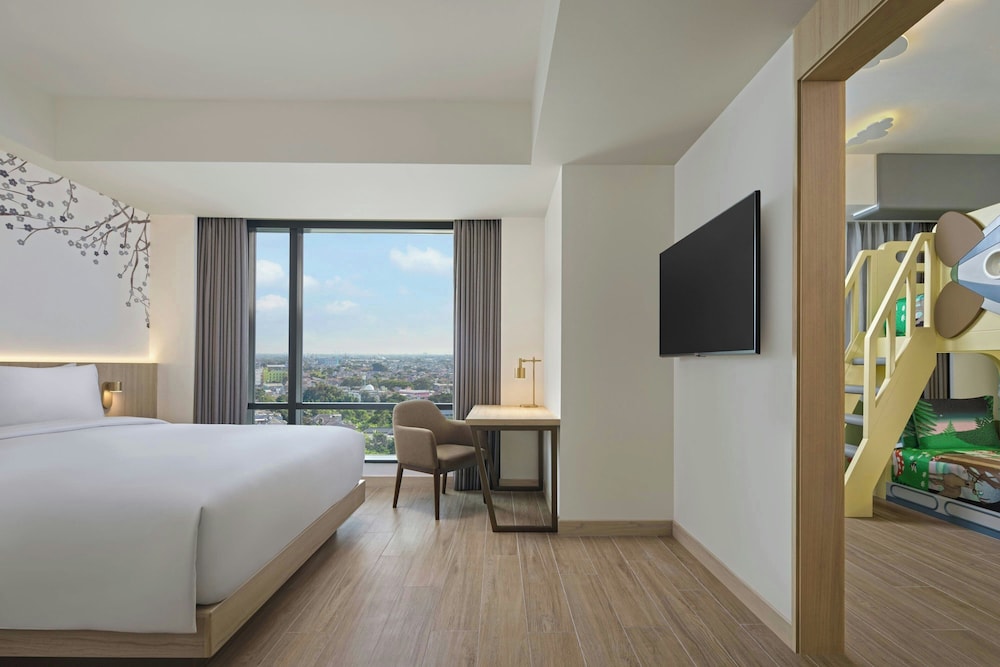 2 Bedrooms, Family Suite, 2 Double Beds, Pool Access