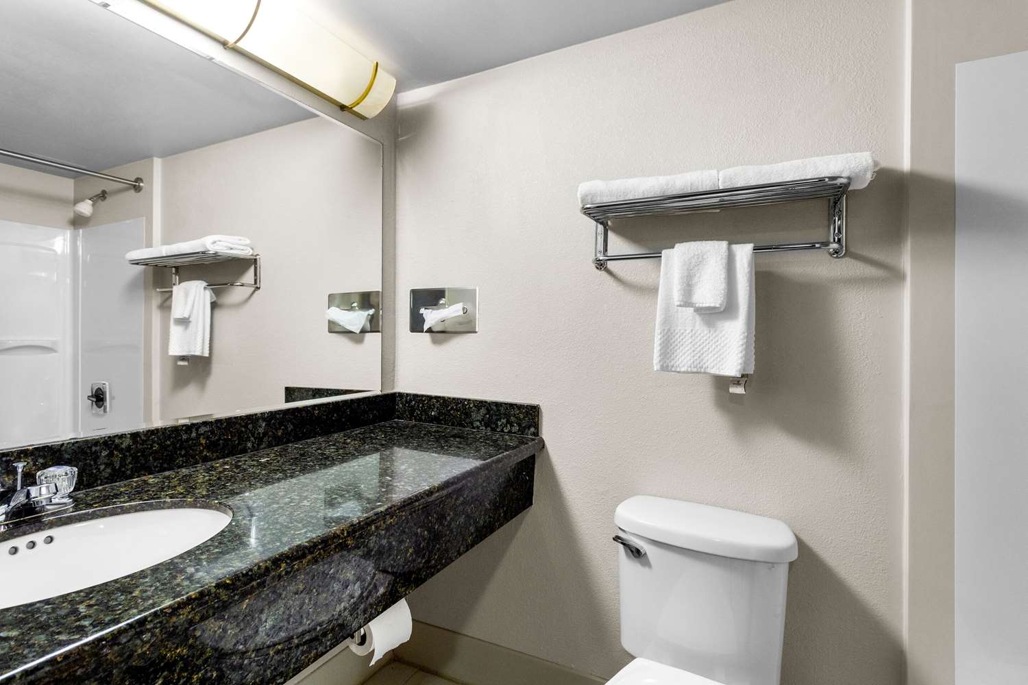 Quality Inn and Suites Altoona, PA 6/7