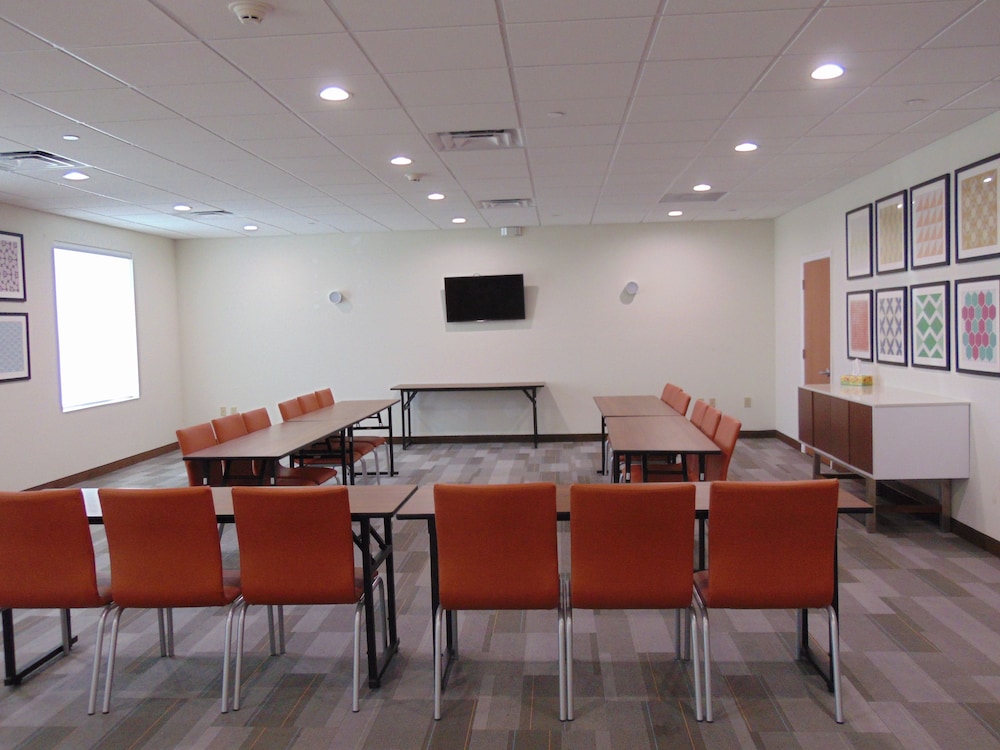 Holiday Inn Express Suites Boynton Beach West 56/71
