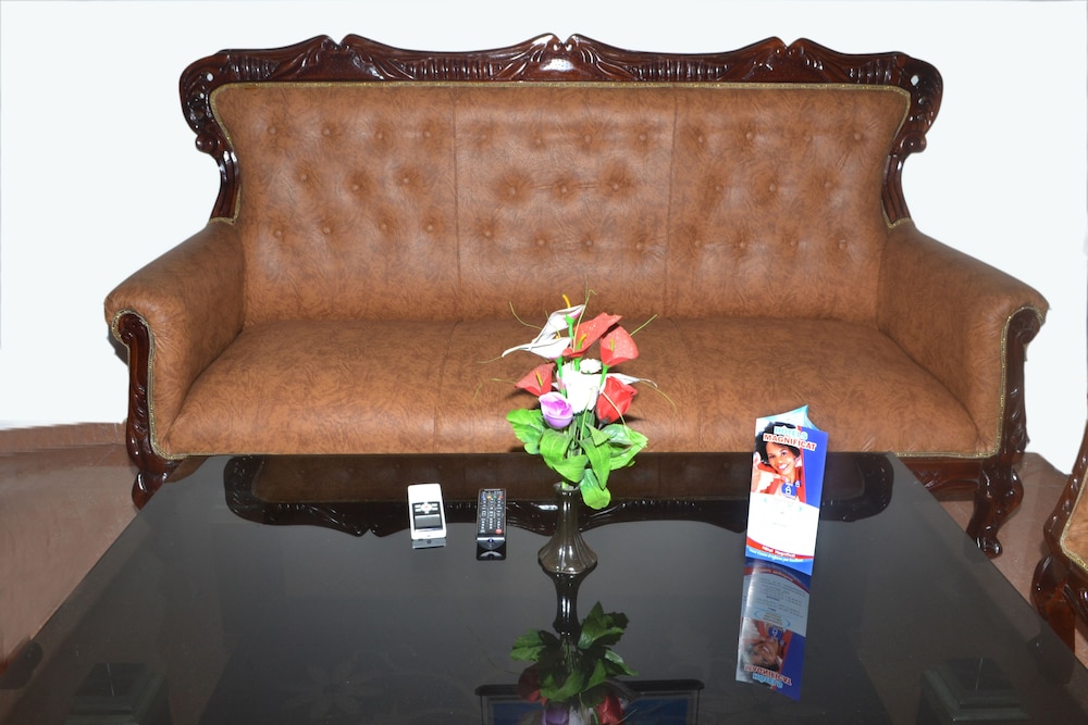 Hotel Magnificat 6/28