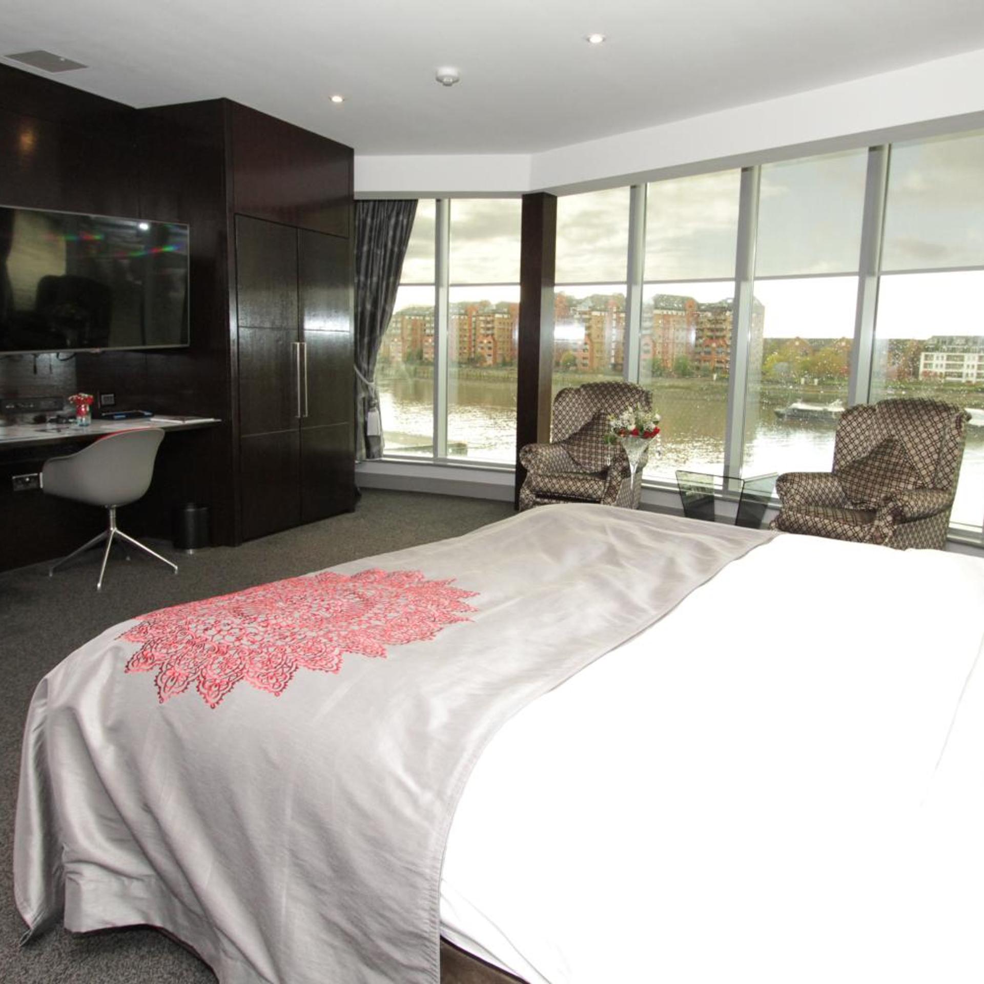 Emperor, Suite, King Bed