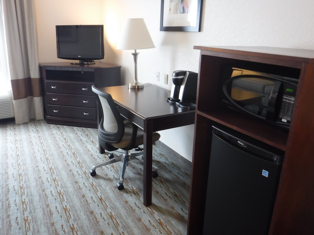 HOLIDAY INN EXPRESS WEST JEFFERSON 44/49