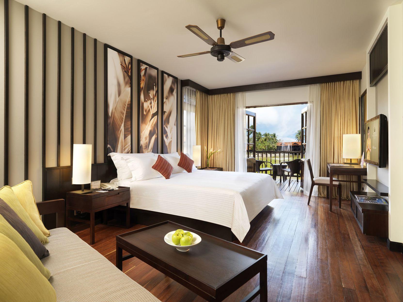 Lake, King Bed, Pelangi Beach Resort and Spa 2/2