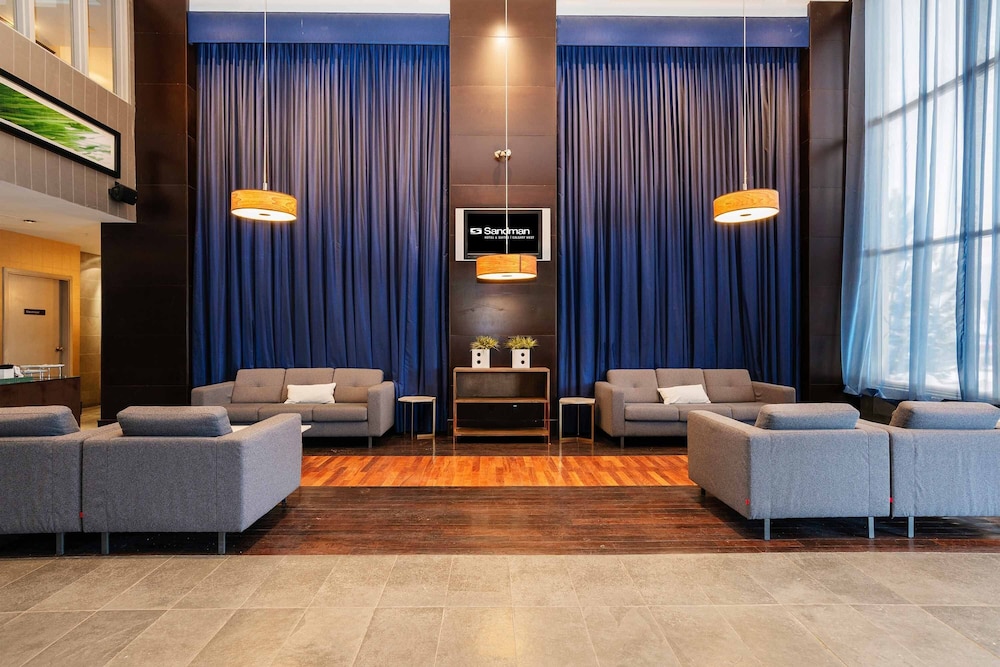 Sandman Hotel and Suites Calgary West 50/67
