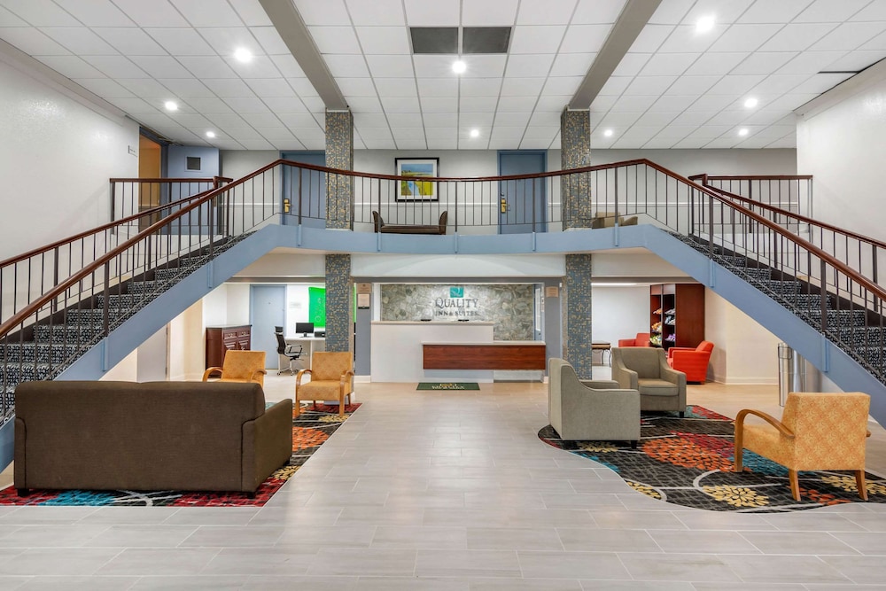 Quality Inn & Suites Ruther Glen 17/25
