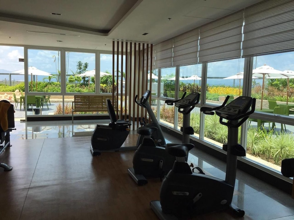 CSuites at 8 Newtown Residences 45/50