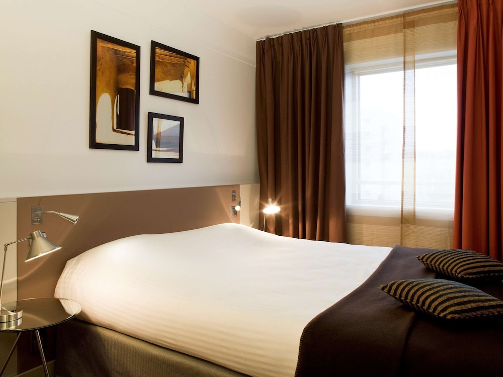 Residence Mercure Paris La Defense Gde Arche 9/43