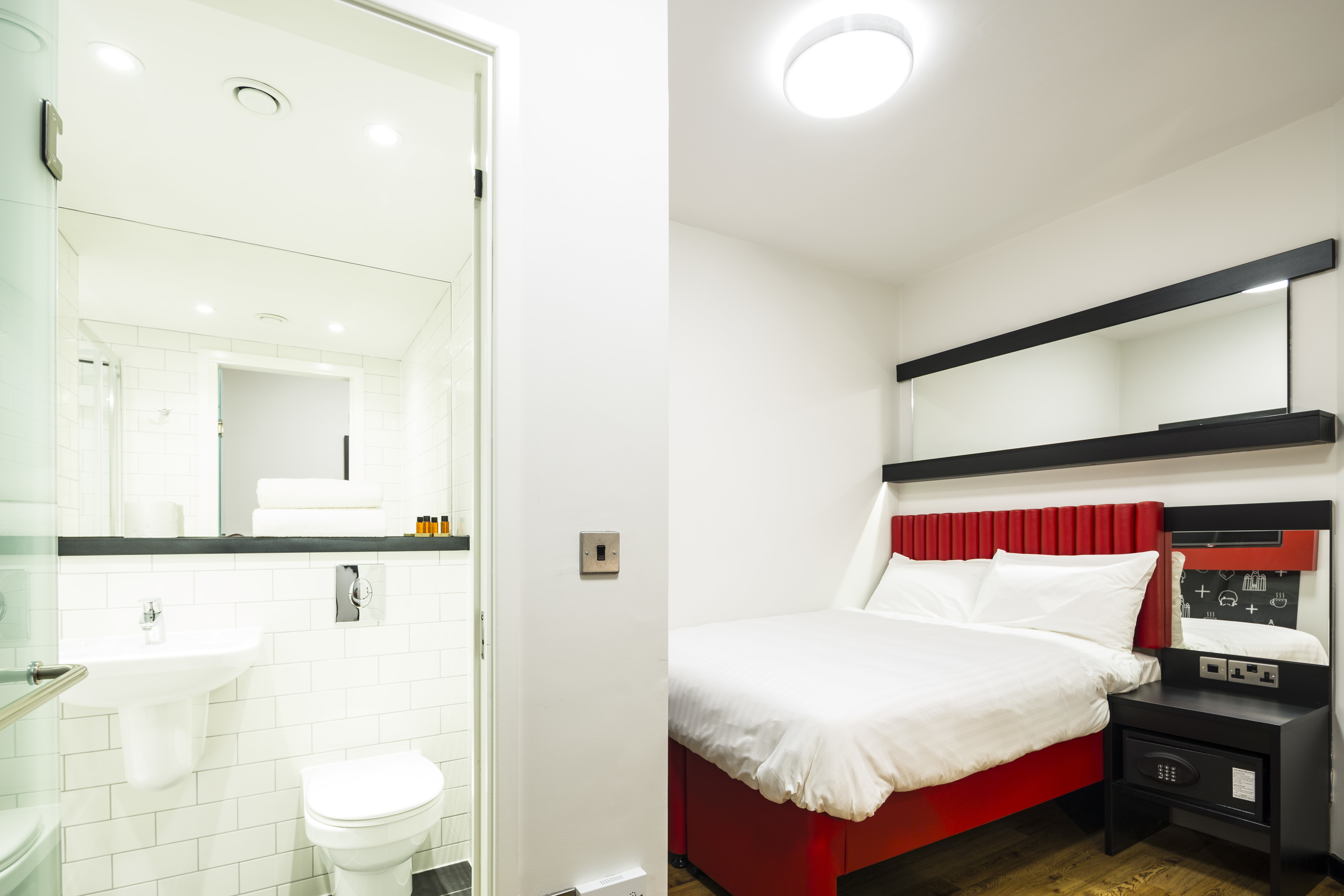 Inner, Twin Beds