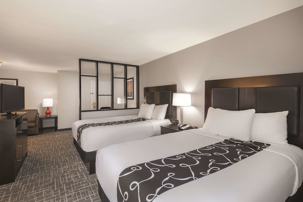 La Quinta Inn & Suites by Wyndham Atlanta Airport South 15/47