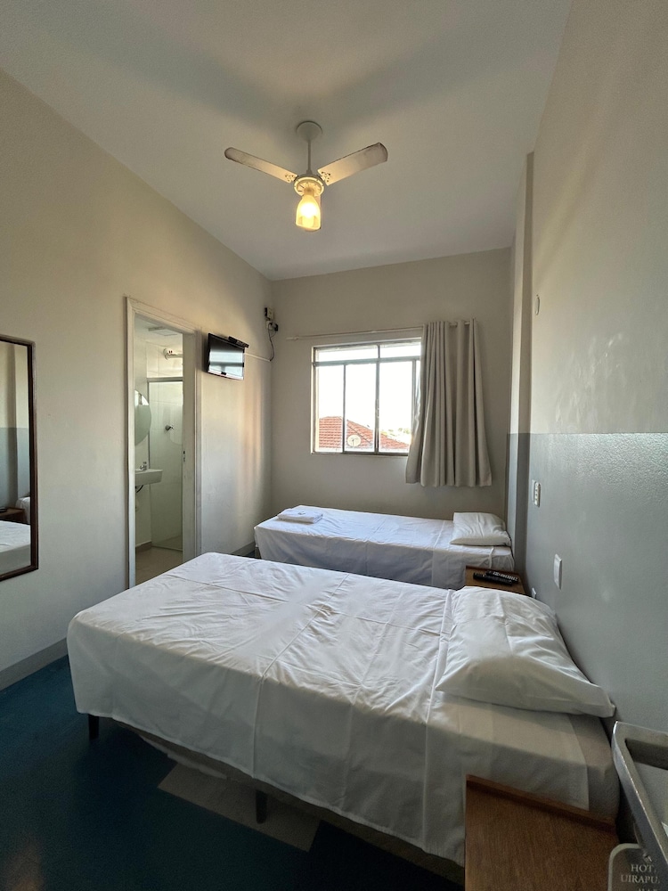 Hotel Uirapuru 12/50