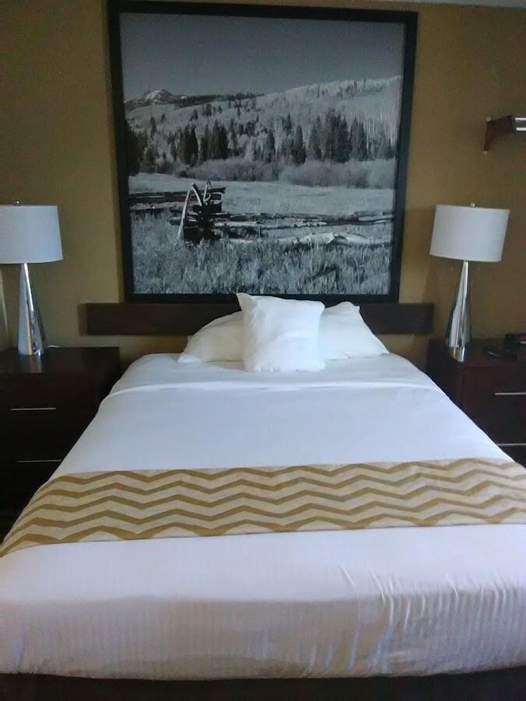 Travelodge By Wyndham Loveland/Fort Collins Area 13/25