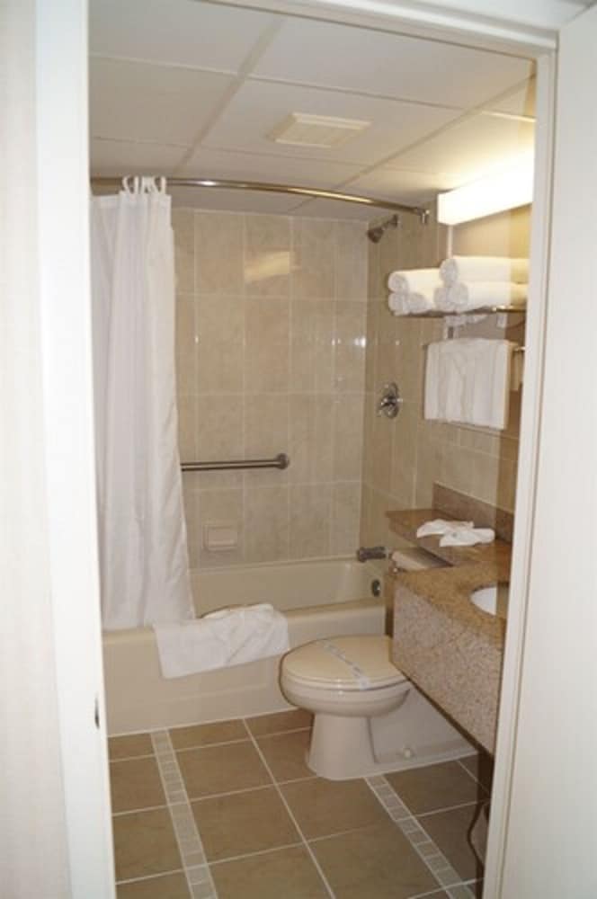 Beau Rivage Beach Resort 56/58