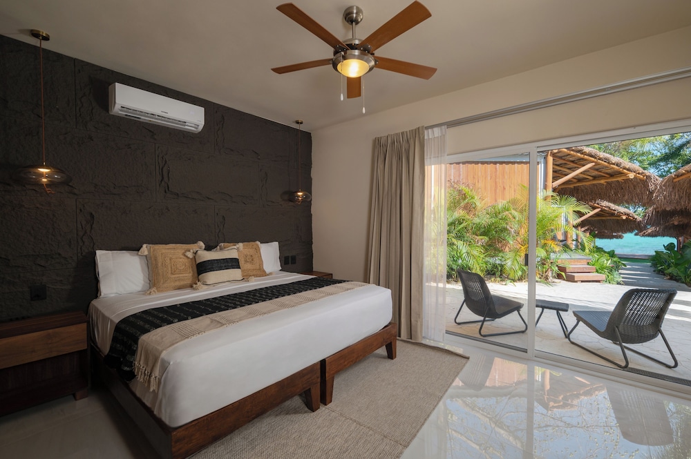 Deluxe, King Bed