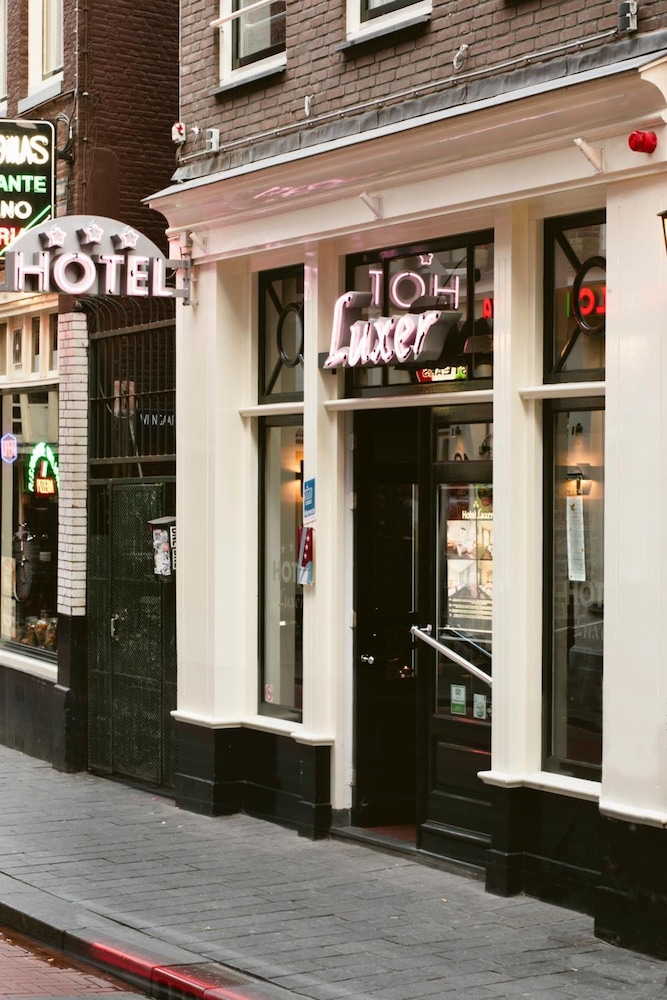 Hotel Luxer 3/42