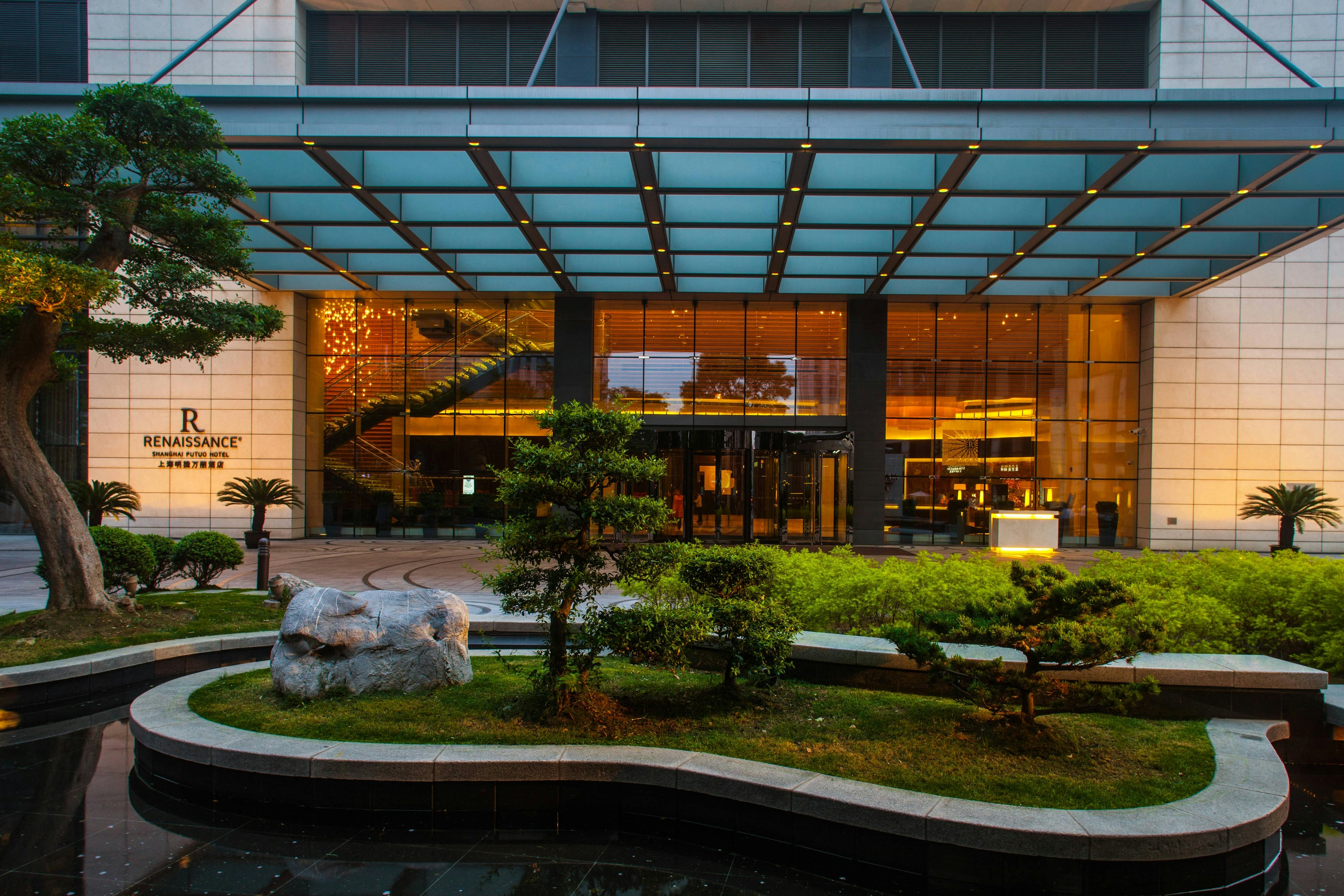 Renaissance Shanghai Putuo 49/51