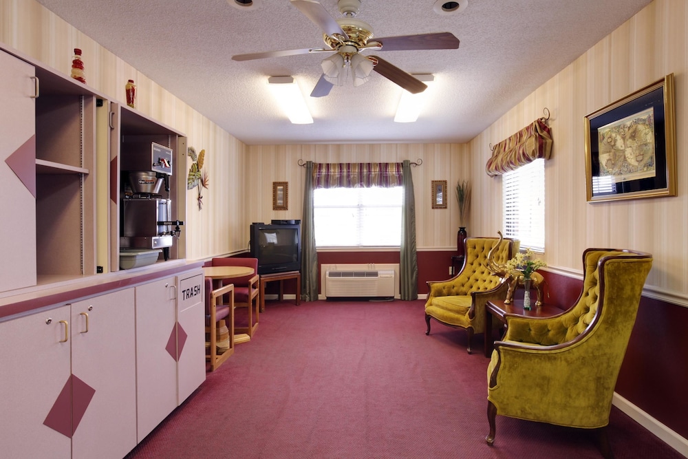 Americas Best Value Inn Athens Tn 14/19