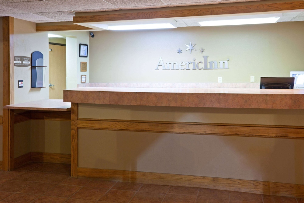 Americinn By Wyndham Blue Earth 3/23
