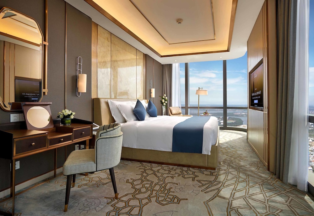 Vinpearl Landmark 81, Autograph Collection 2/32