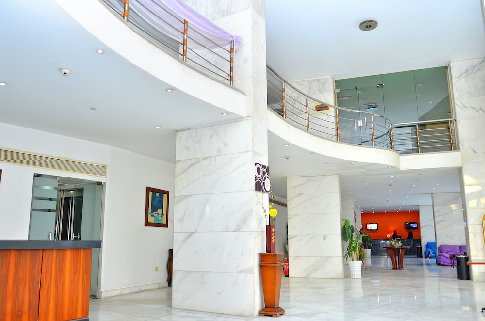 Aracan Pyramids Hotel 11/68