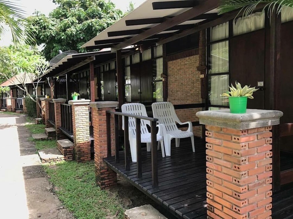 Suan Ban Krut Beach Resort 12/66