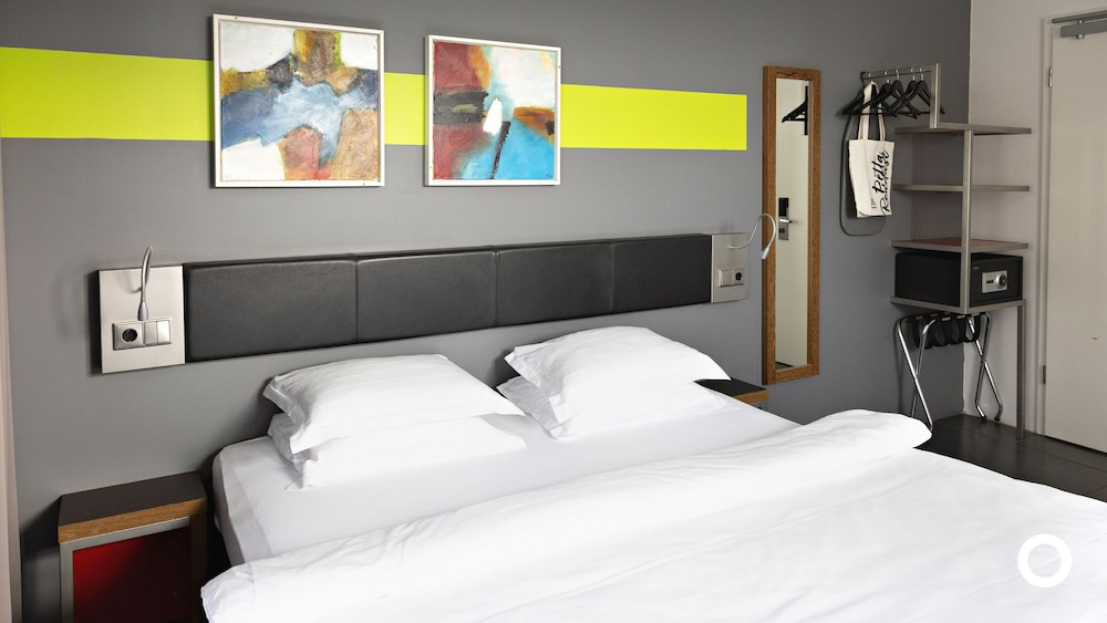 DELUXE, KING BED, SEA VIEW