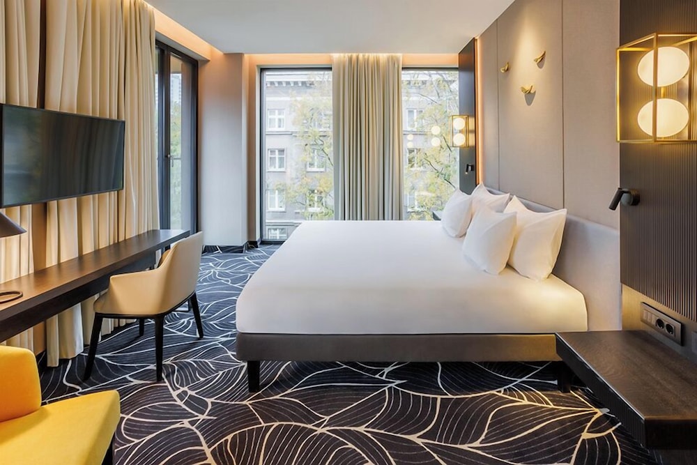Executive, Suite, Double Bed, Balcony