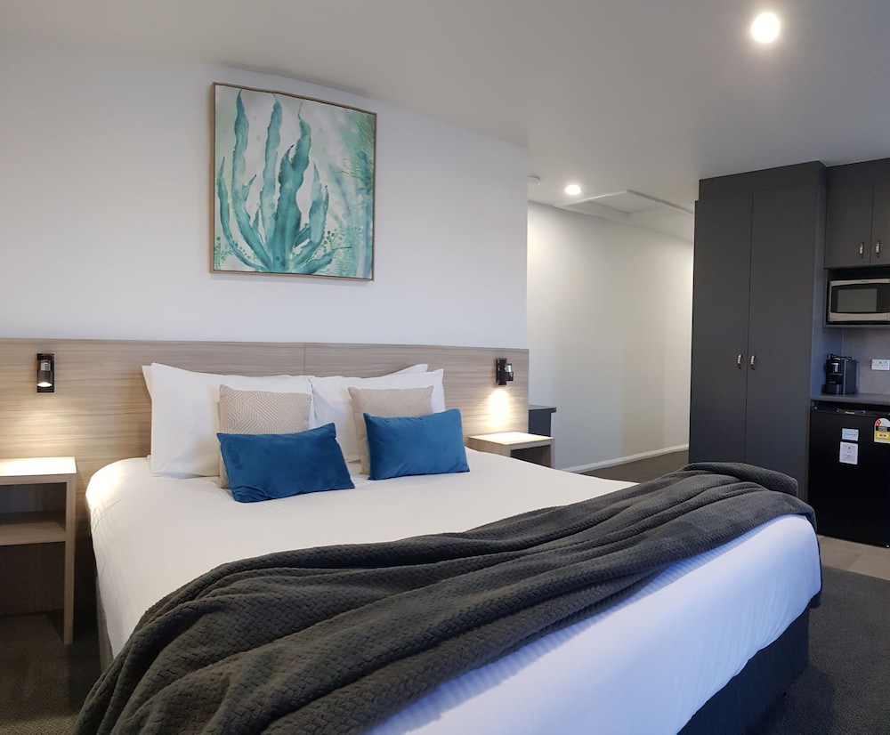 JERVIS BAY MOTEL 25/71