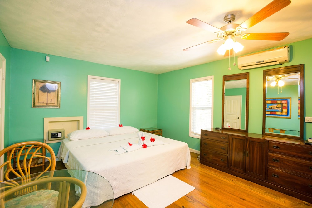 Bananarama Dive and Beach Resort 23/47