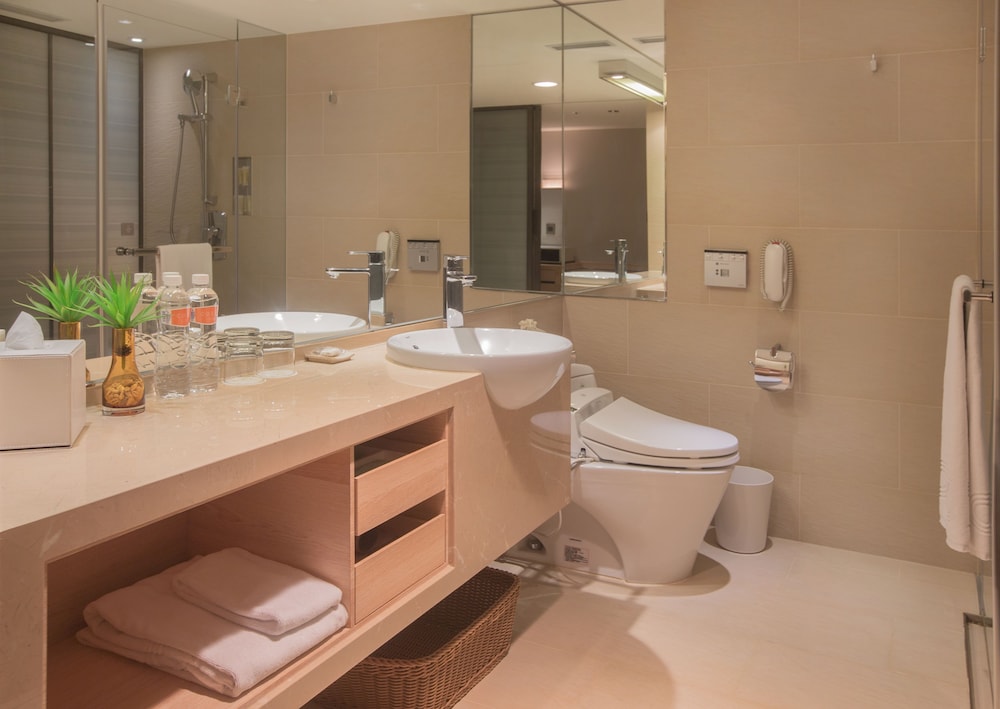 Cozzi Minsheng Taipei Hotel 43/49