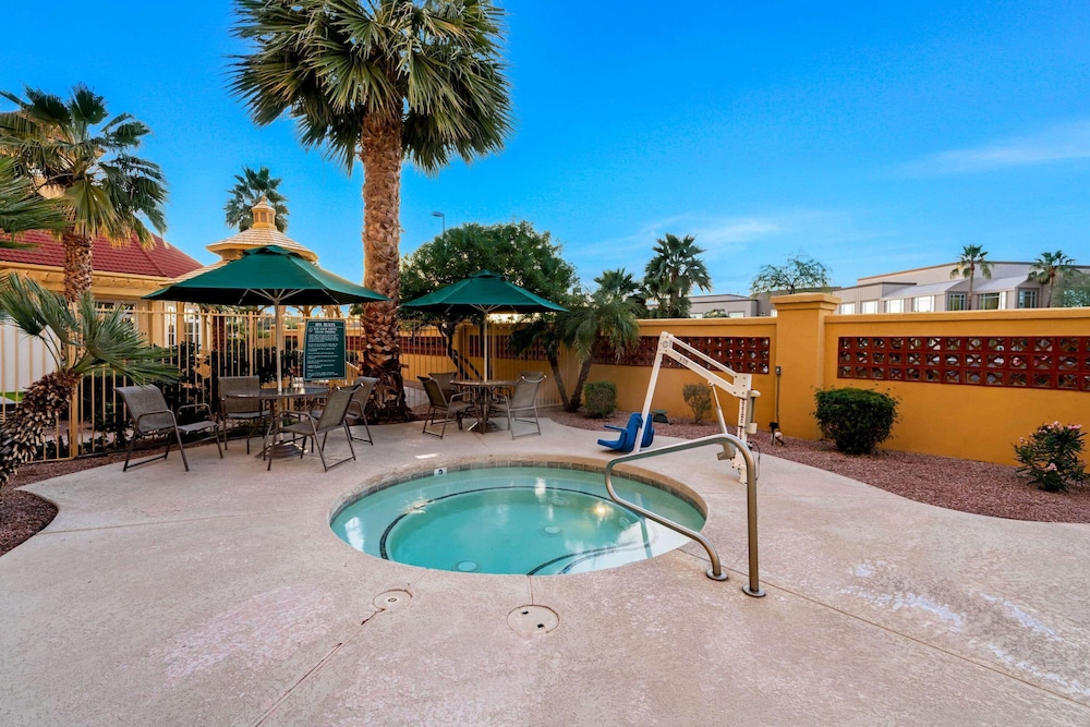 La Quinta Inn Suites By Wyndham Mesa Superstition Springs 4/52
