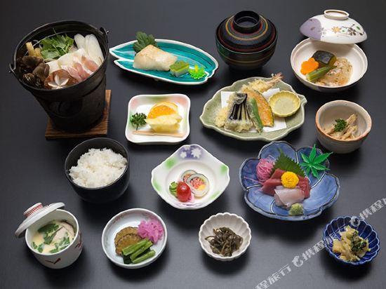 KAKUNODATE ONSEN KAYOKAN 32/40